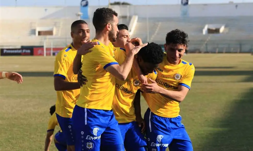 لاعب الزمالك السابق يعود لقائمة الإسماعيلي استعدادا للقاء الناديين