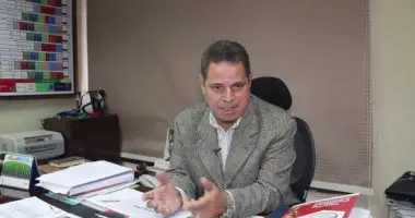 اتحاد الكرة يقرر إيقاف مستحقات محمود سعد.. مستند
