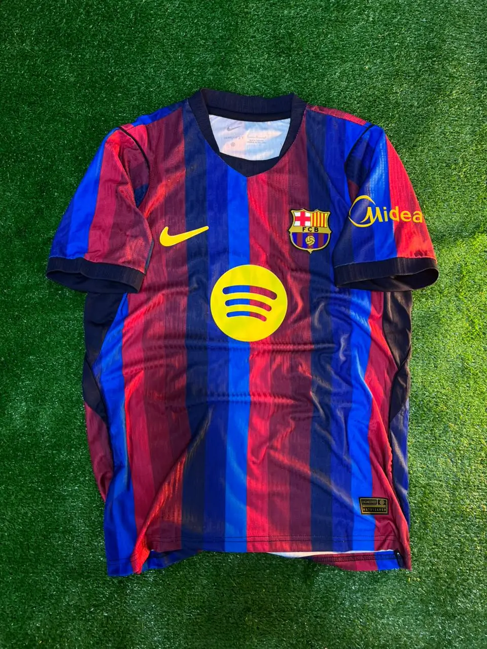 قميص برشلونة الأساسي 2026/27 PE-32