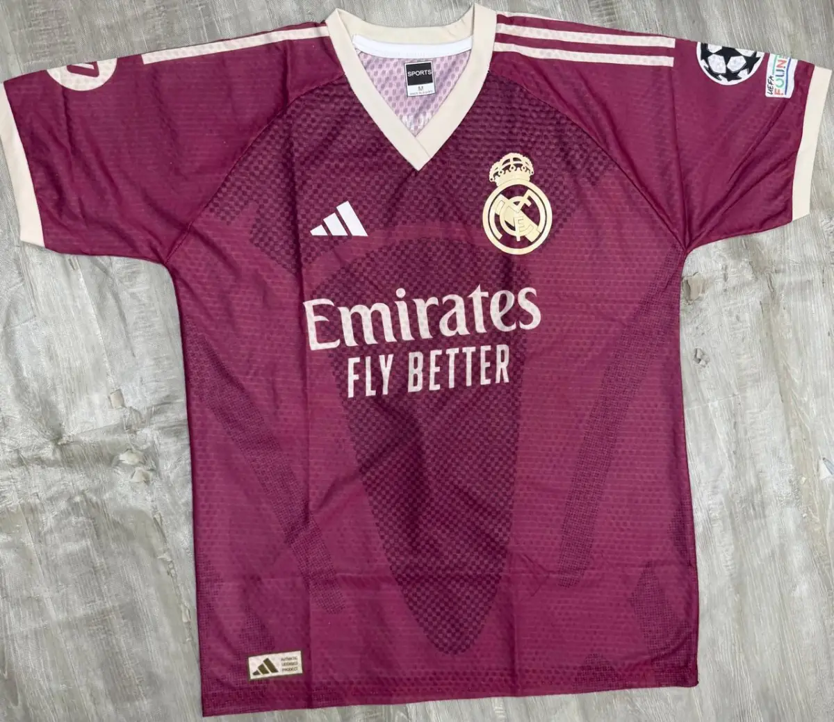 قميص ريال مدريد الثالث 2026/27 (عرض)