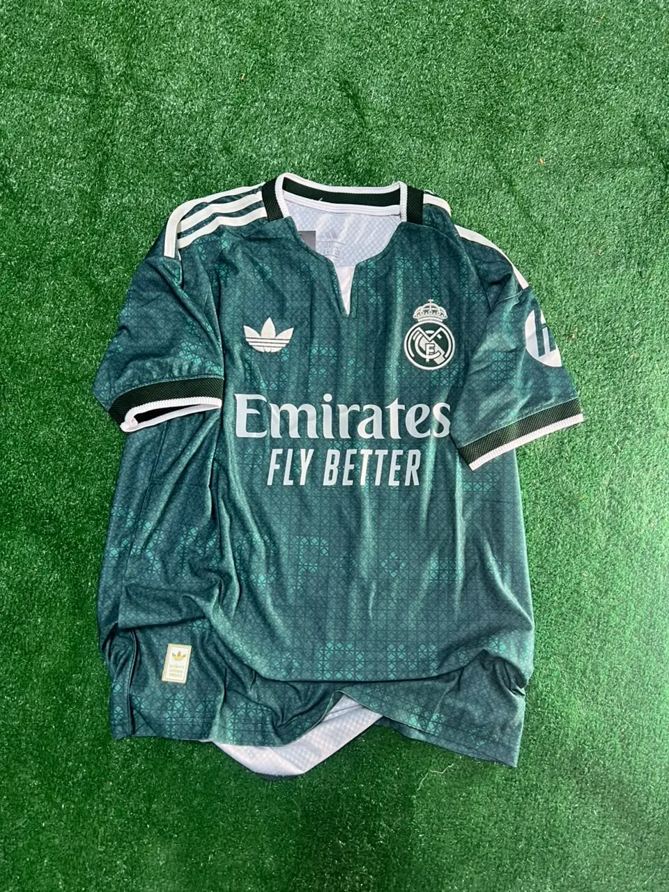 قميص ريال مدريد الاحتياطي 2026/27 BE-161